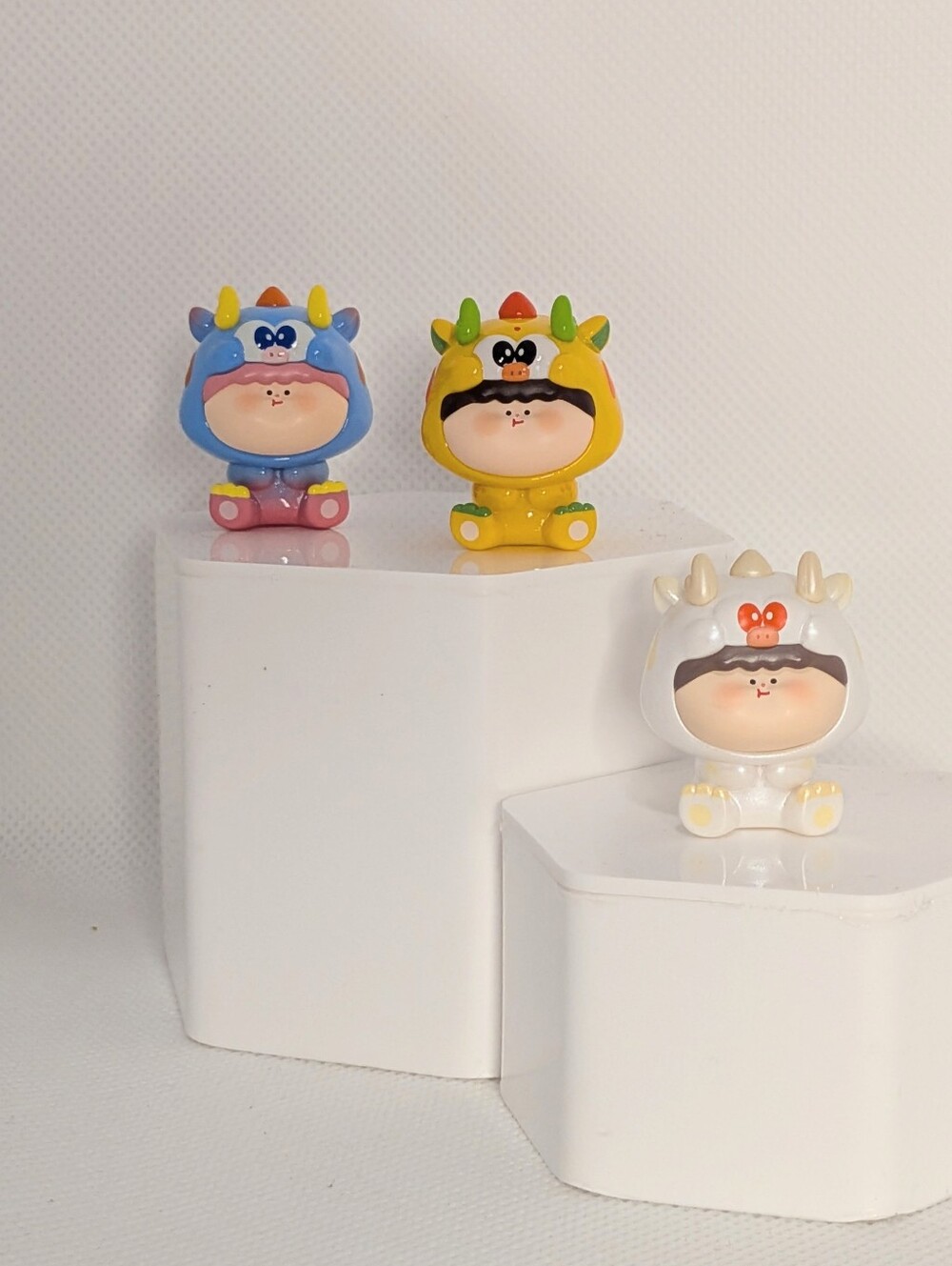 Cute Dino Character Toy Figure Set - Blue, Yellow, White